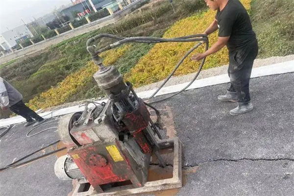 江苏马路面下沉注浆加固